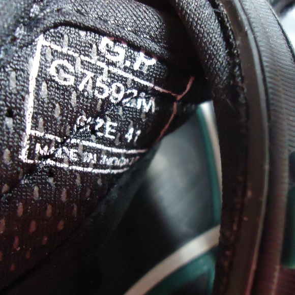 NWT. SIZE EU 41. GOLD PIGEON men’s slide sandals. main image 12